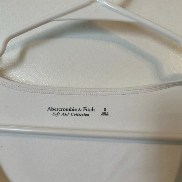 Abercrombie & Fitch Ling Sleeve Bodysuit - Picture 3 of 3